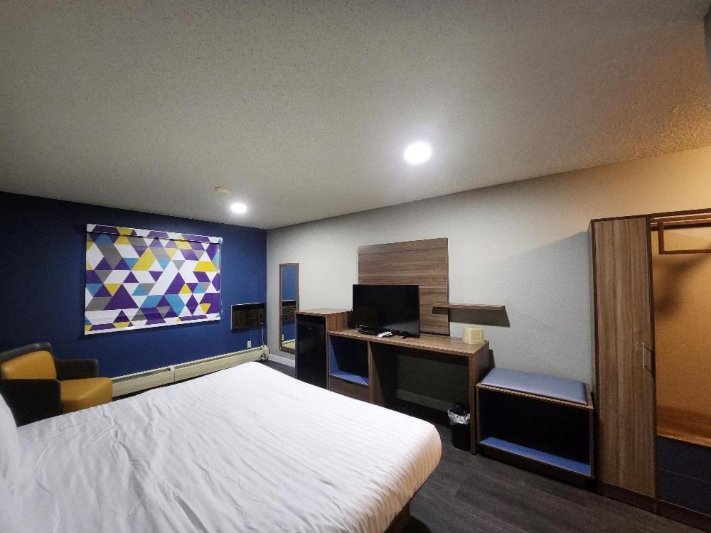 Super 8 By Wyndham Hayward Wi Motel Bagian luar foto