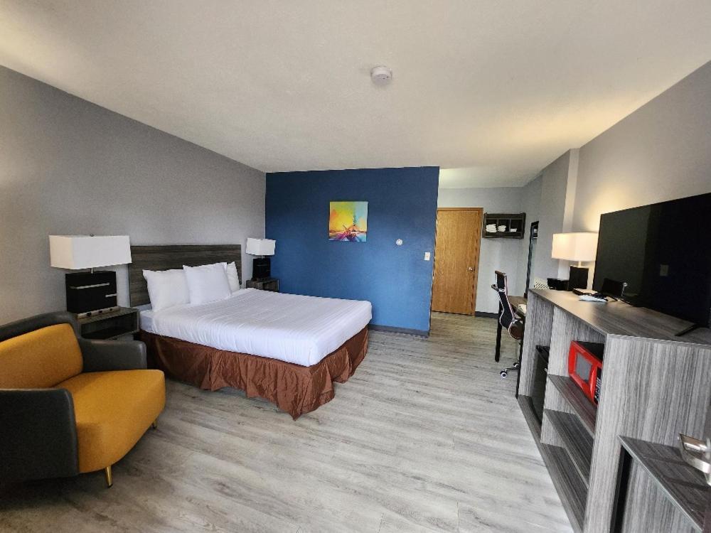 Super 8 By Wyndham Hayward Wi Motel Bagian luar foto