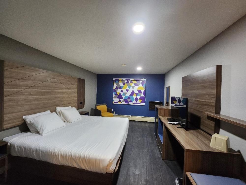 Super 8 By Wyndham Hayward Wi Motel Bagian luar foto