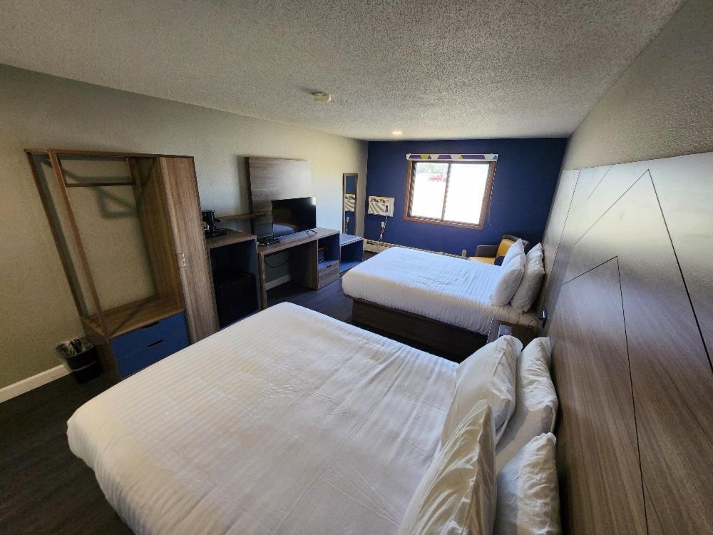 Super 8 By Wyndham Hayward Wi Motel Bagian luar foto