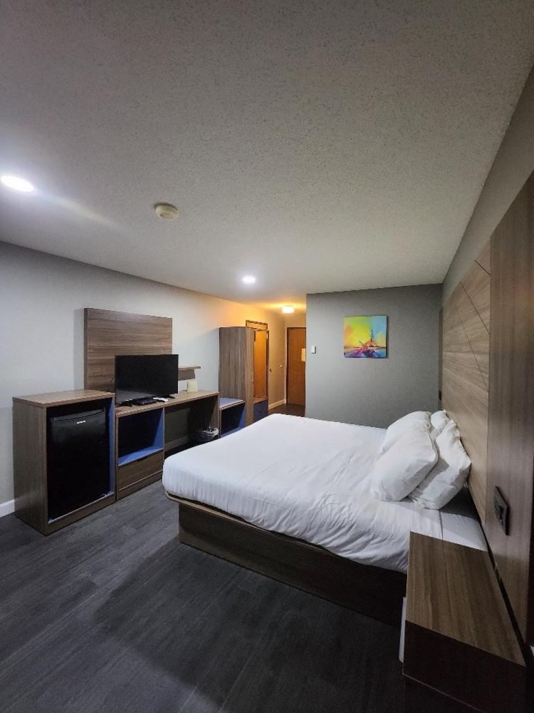 Super 8 By Wyndham Hayward Wi Motel Bagian luar foto