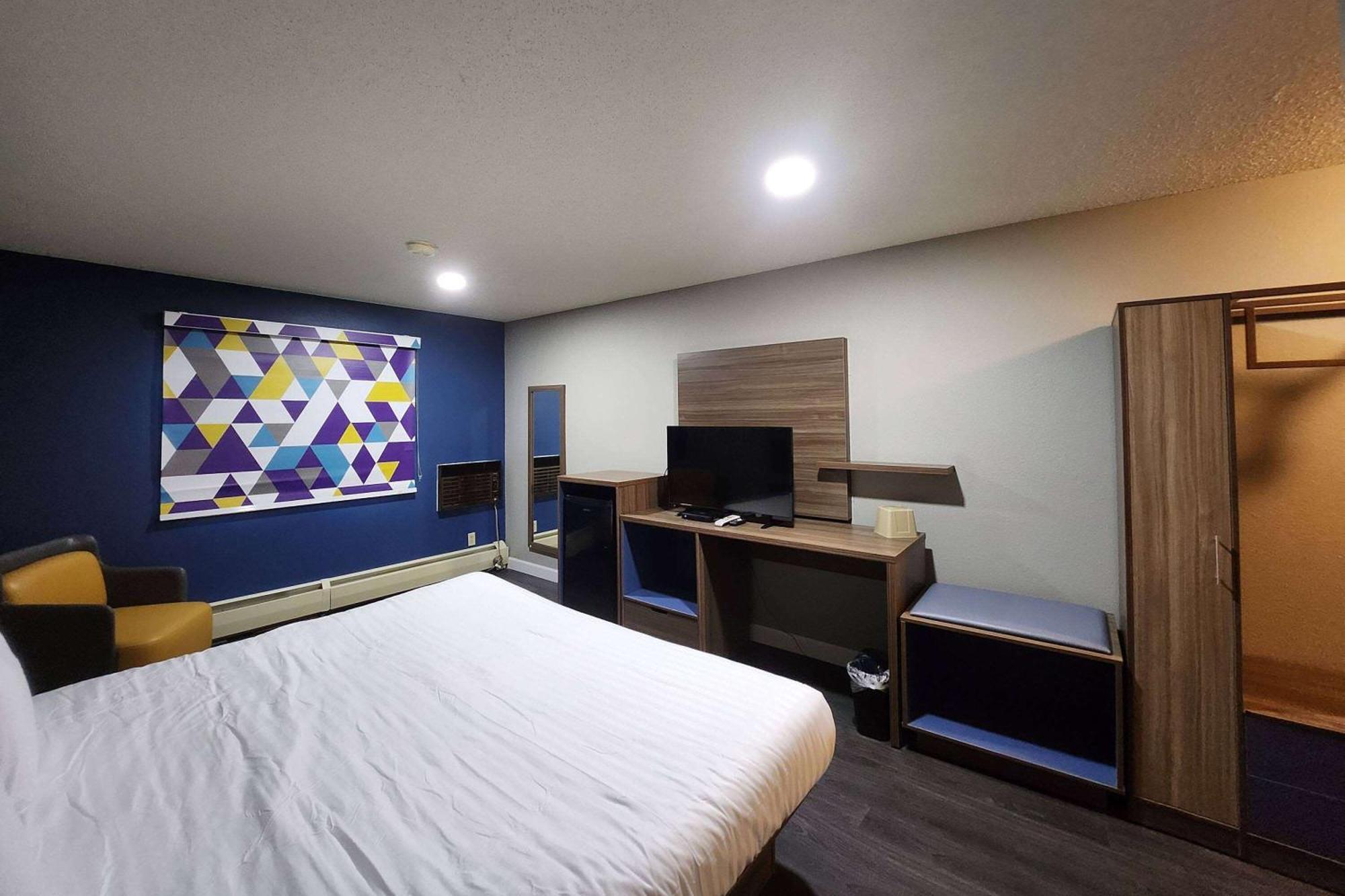 Super 8 By Wyndham Hayward Wi Motel Bagian luar foto