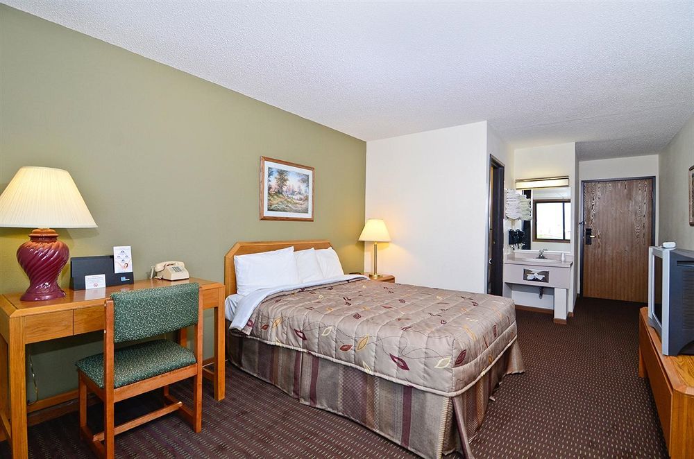 Super 8 By Wyndham Hayward Wi Motel Bagian luar foto