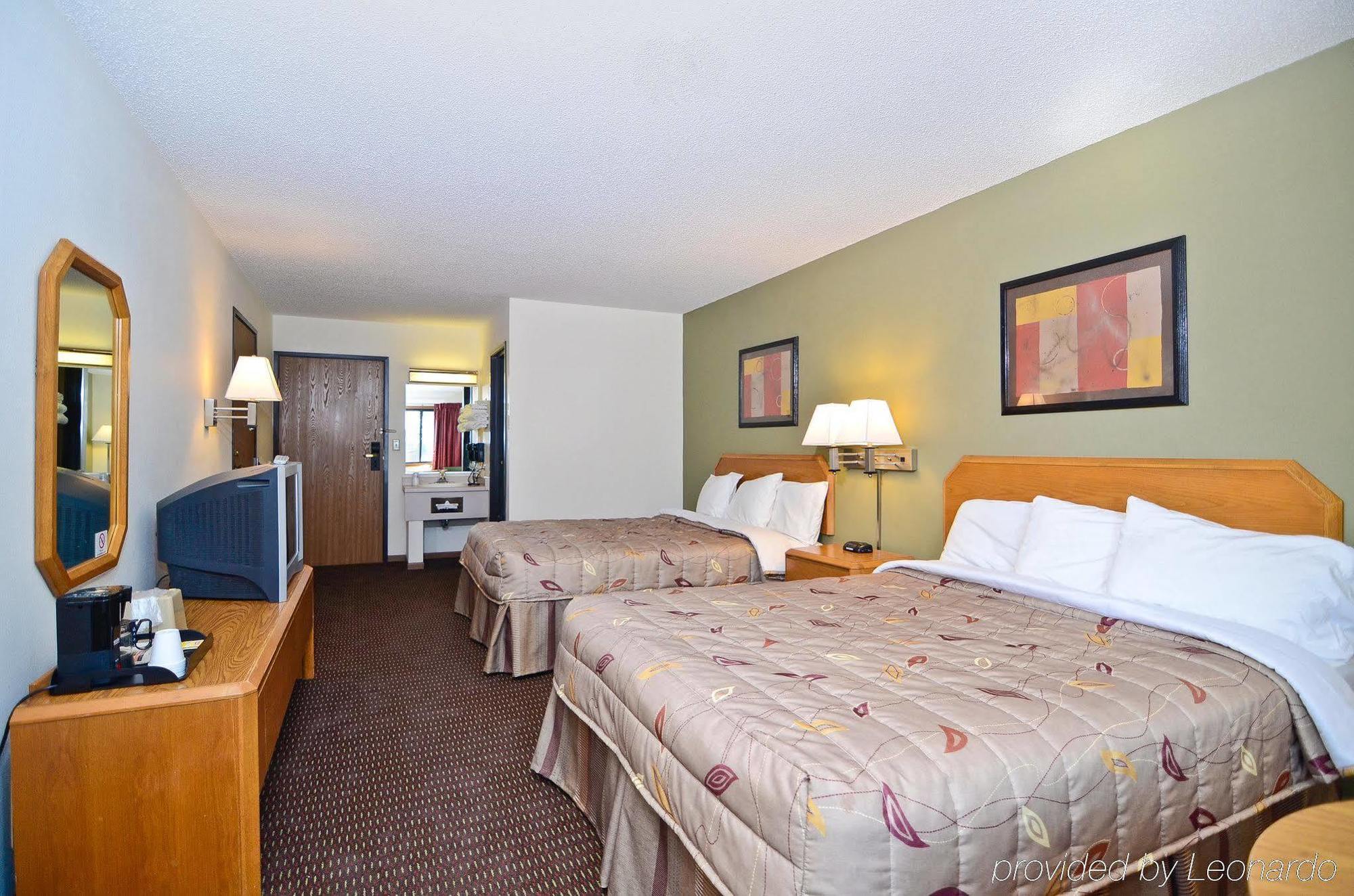 Super 8 By Wyndham Hayward Wi Motel Bagian luar foto